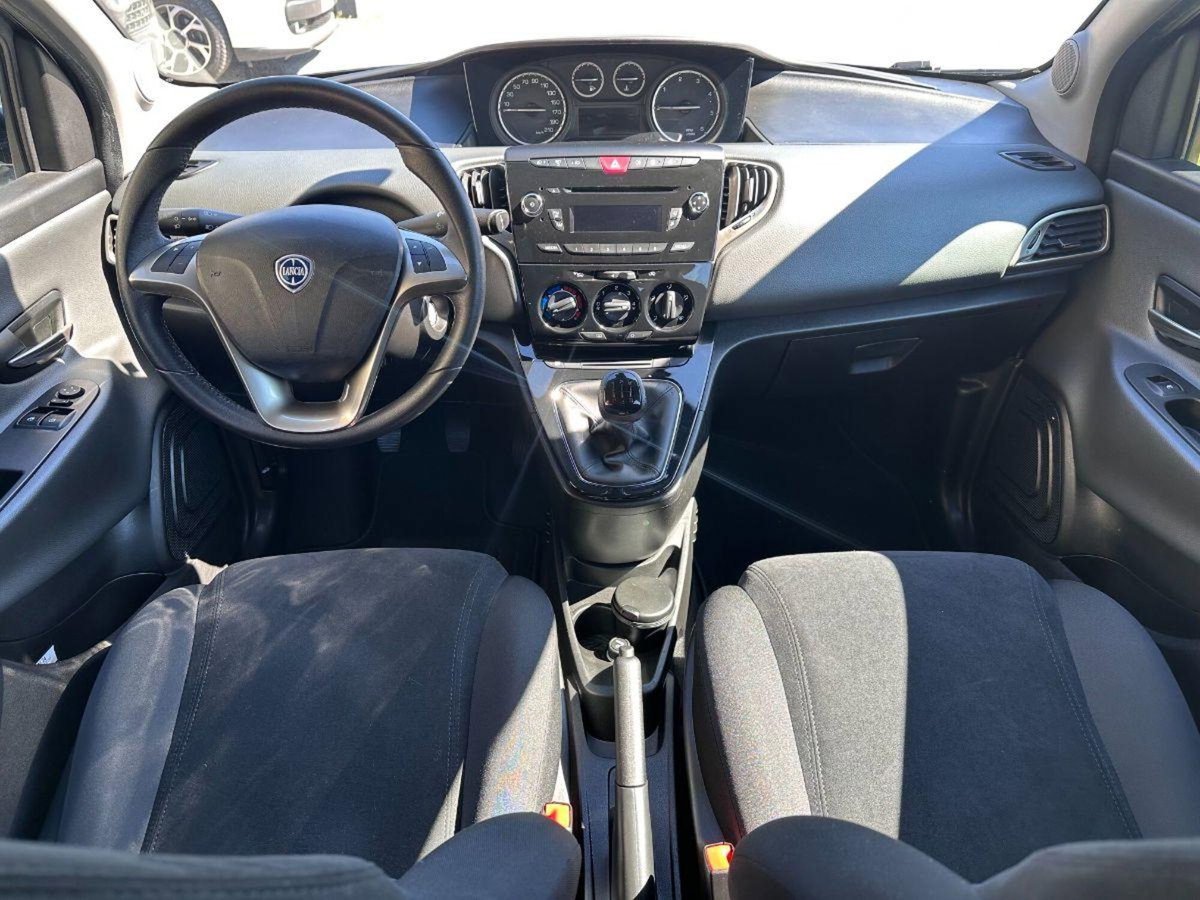 Lancia Ypsilon 1.3 MJT 16V 95 CV 5 porte S&S Elefantino (11)