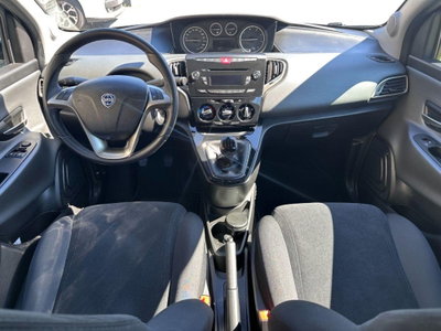 Lancia Ypsilon 1.3 MJT 16V 95 CV 5 porte S&S Elefantino (11)