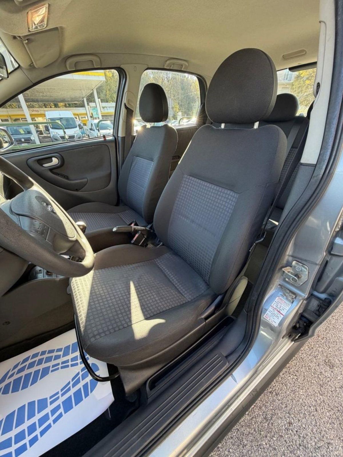 Opel Corsa 1.0i 12V cat 5 porte Club (10)