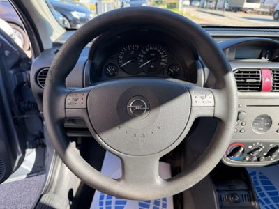 Opel Corsa 1.0i 12V cat 5 porte Club (12)