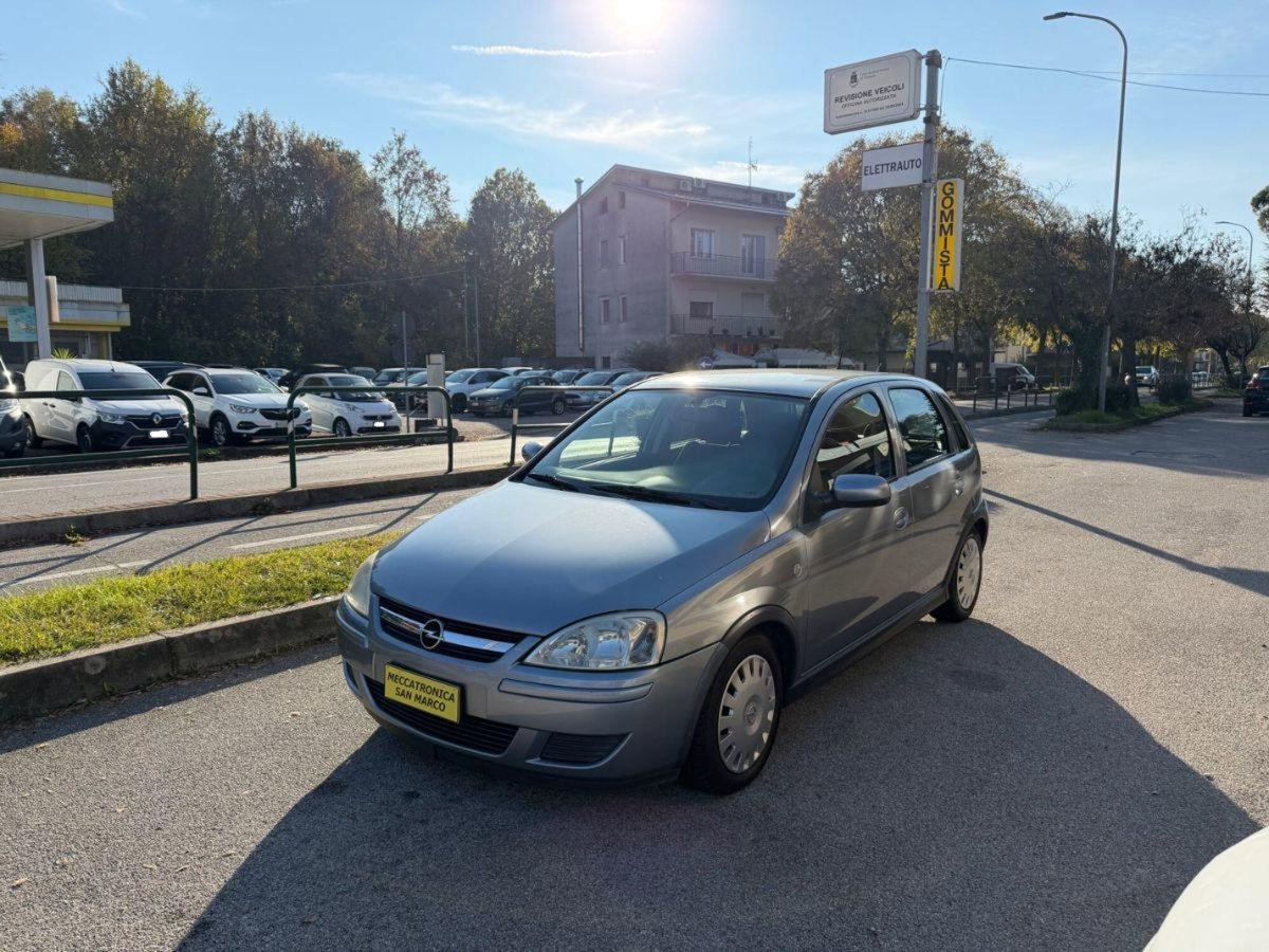 Opel Corsa 1.0i 12V cat 5 porte Club (3)