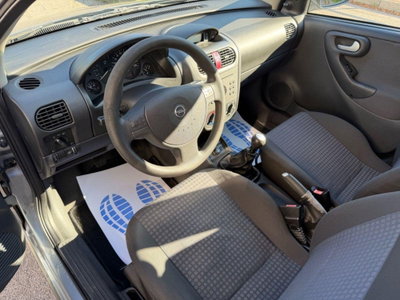 Opel Corsa 1.0i 12V cat 5 porte Club (9)