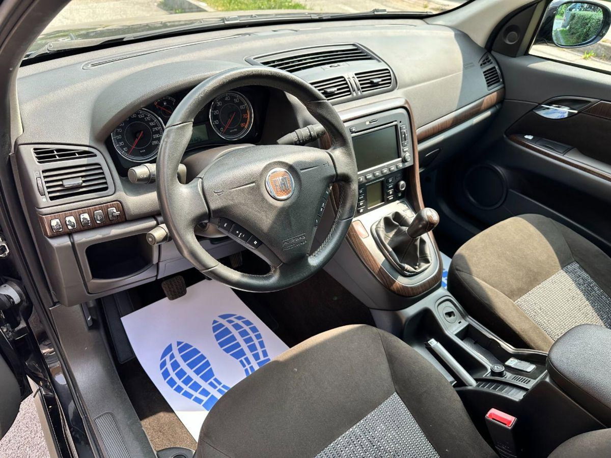 Fiat Croma 2.2 Mpi 16V Active (11)