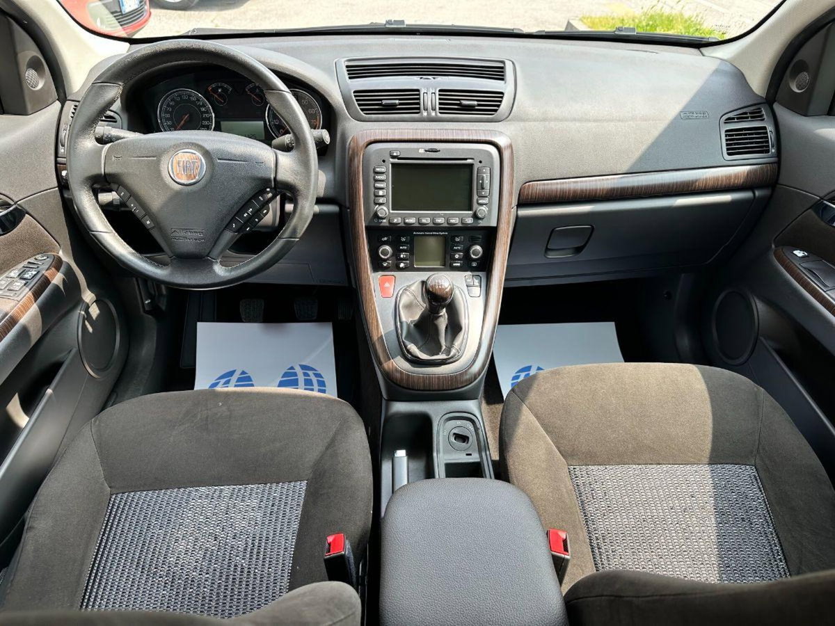 Fiat Croma 2.2 Mpi 16V Active (12)