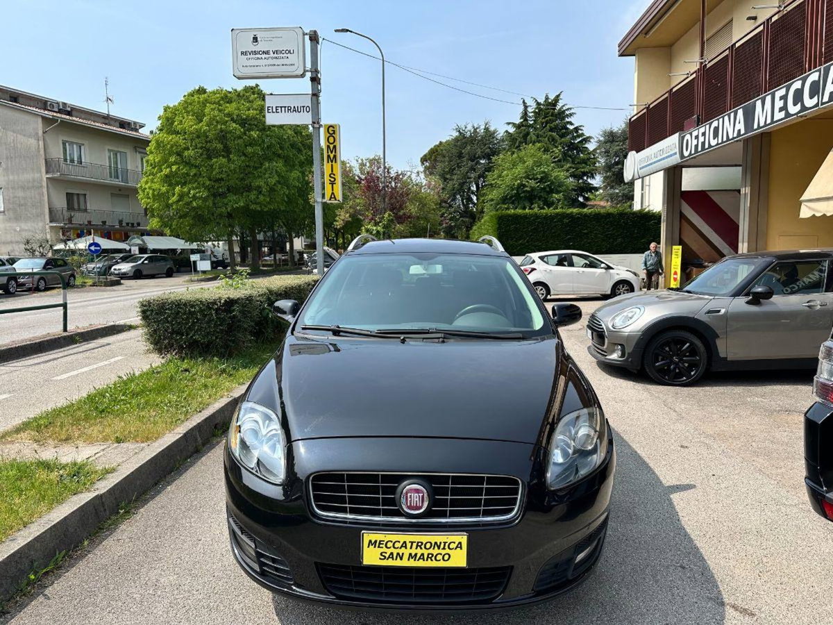 Fiat Croma 2.2 Mpi 16V Active (2)