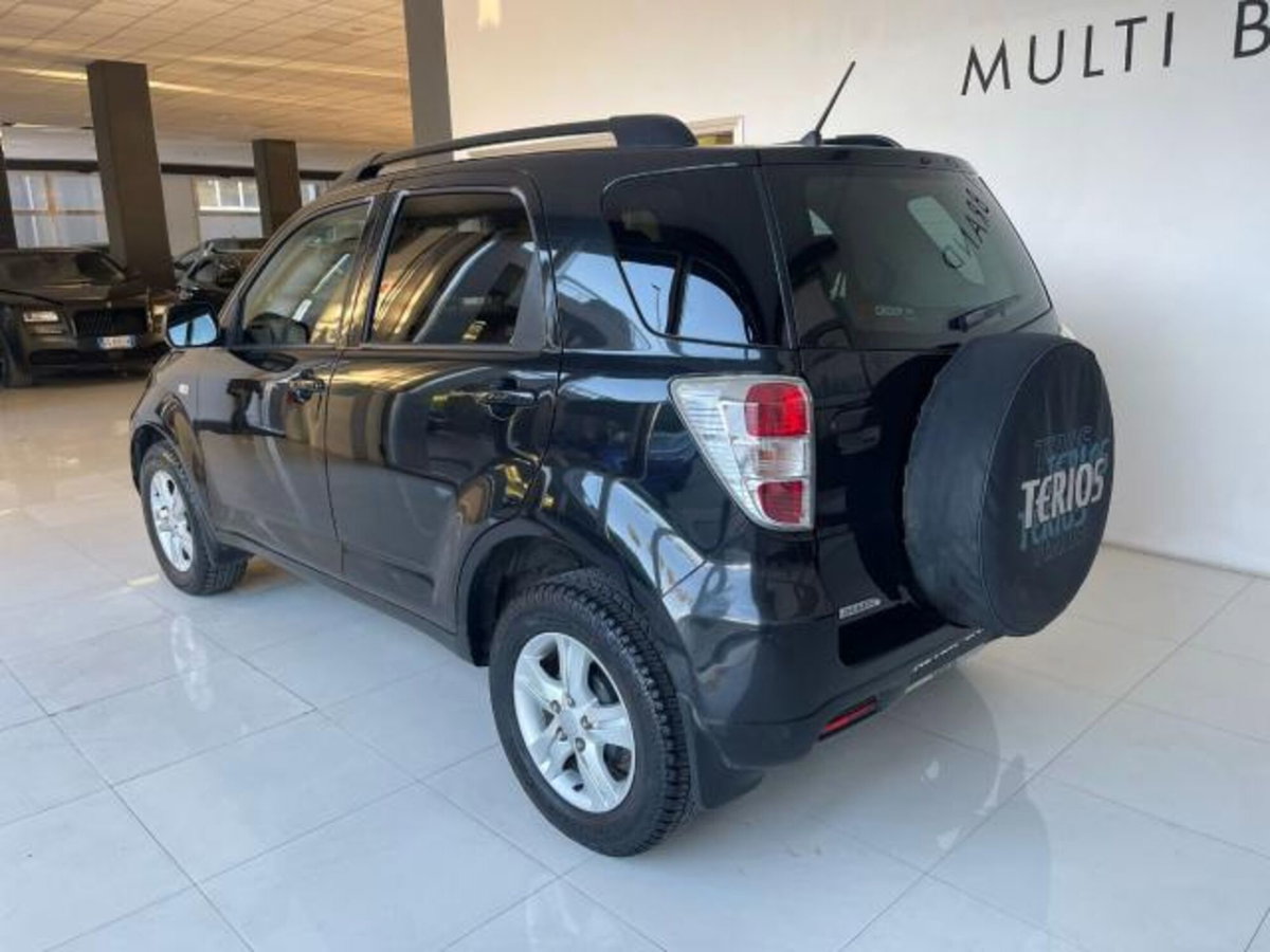 Daihatsu Terios 1.5 4WD Hiro (2)