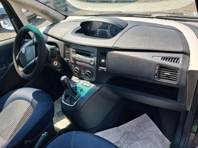 Lancia Musa 1.3 Multijet 16V 90 CV Platino (9)
