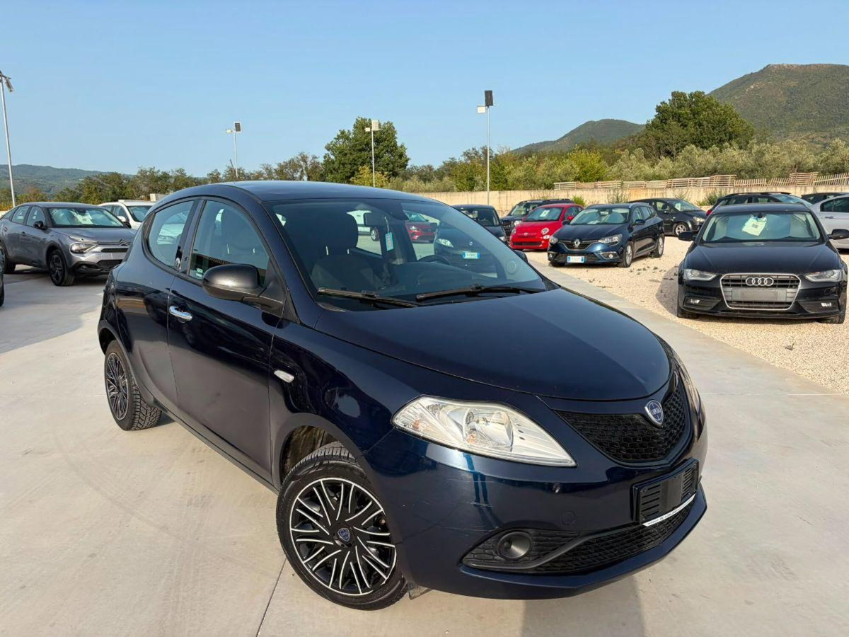 Lancia Ypsilon 1.2 69 CV 5 porte GPL Ecochic Gold