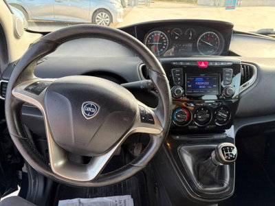 Lancia Ypsilon 1.2 69 CV 5 porte GPL Ecochic Gold (10)