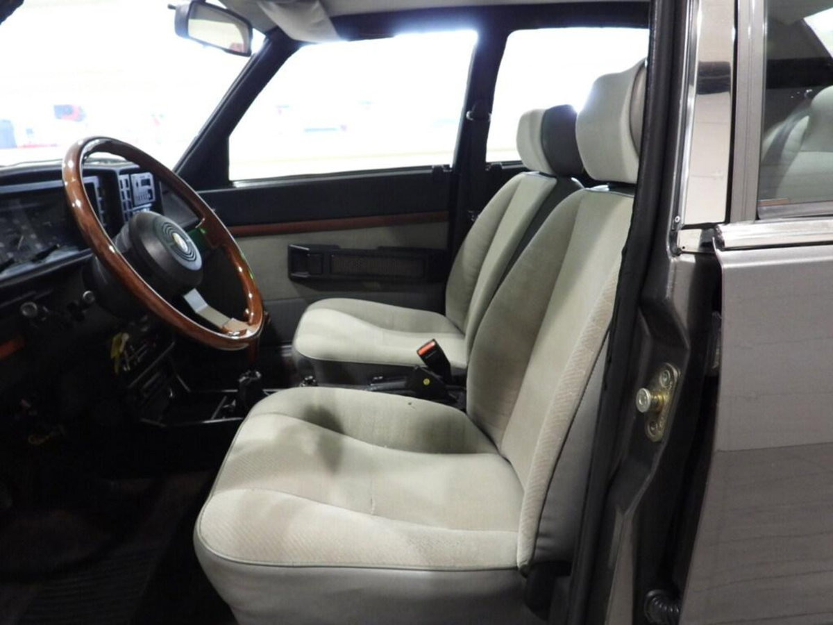 Alfa Romeo Alfetta 2.0i Quadrifoglio Oro (3)