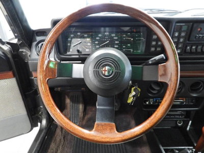Alfa Romeo Alfetta 2.0i Quadrifoglio Oro (4)