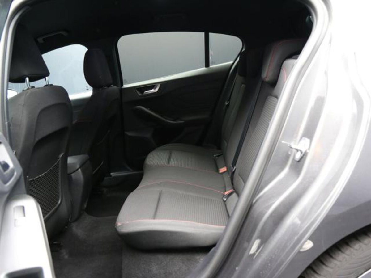 Ford Focus 1.5 EcoBlue 115 CV automatico 5p. ST-Line Style (8)