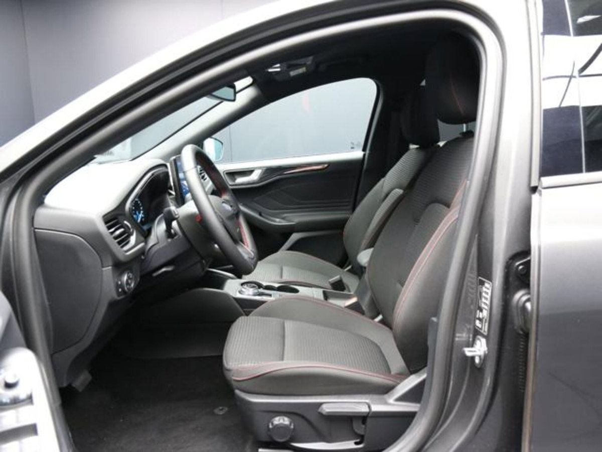 Ford Focus 1.5 EcoBlue 115 CV automatico 5p. ST-Line Style (9)