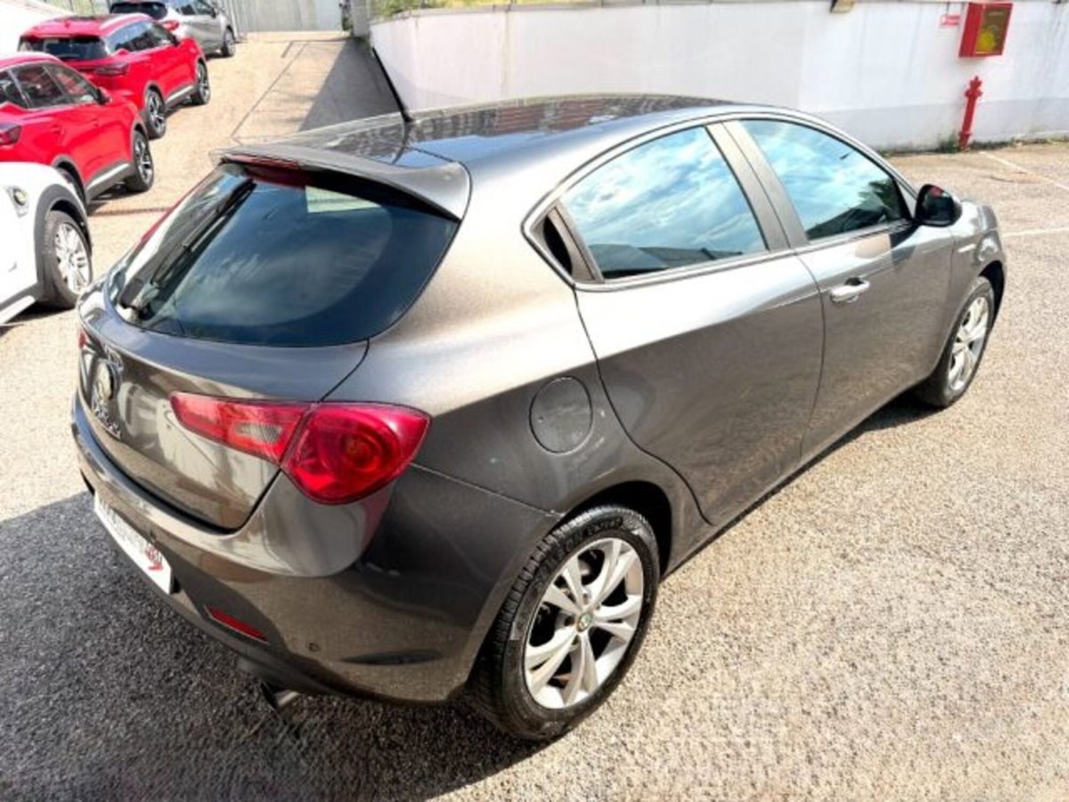 Alfa Romeo Giulietta 2.0 JTDm-2 Progression 140cv (4)