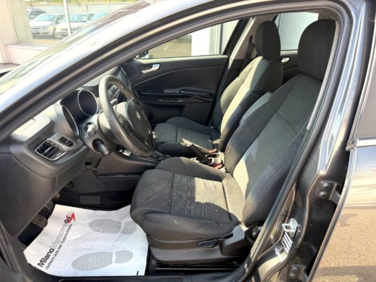 Alfa Romeo Giulietta 2.0 JTDm-2 Progression 140cv (8)