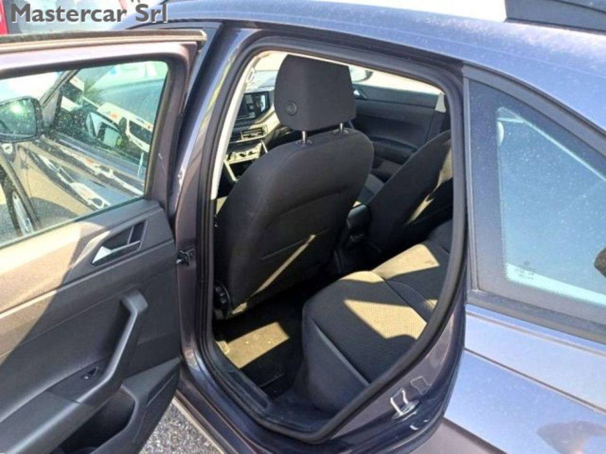 Volkswagen Taigo 1.0 TSI 110 CV DSG Life (8)