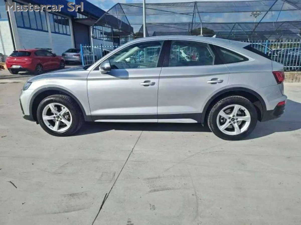 Audi Q5 Sportback Sportback 40 2.0 tdi mhev 12V quattro s-tronic (8)
