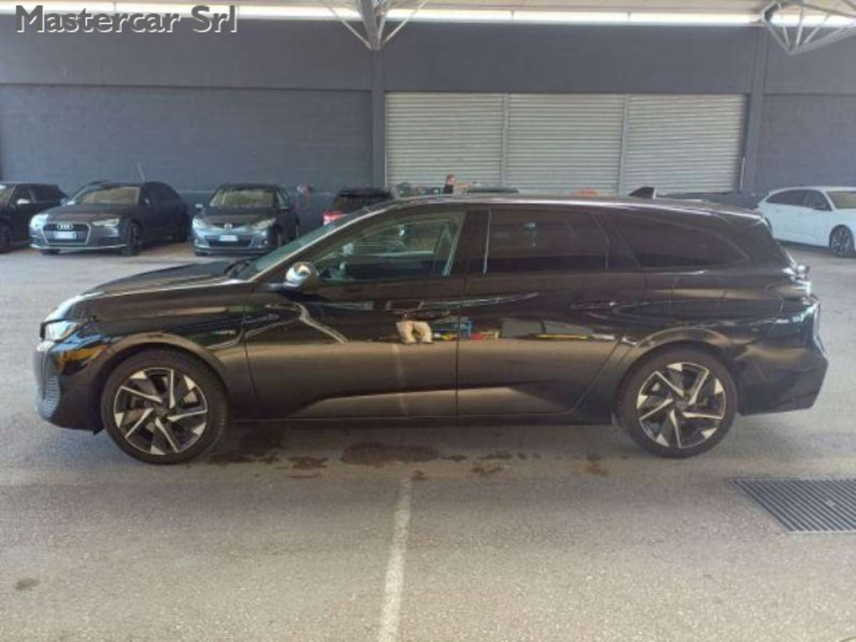 Peugeot 308 SW Hybrid 180 e-EAT8 Allure Pack (5)