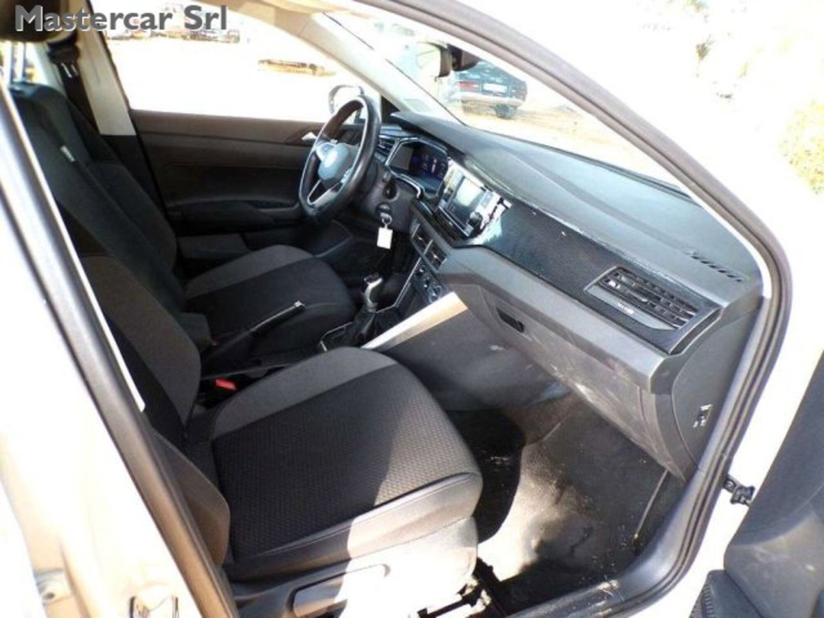 Volkswagen Taigo 1.0 tsi Life 95cv (4)
