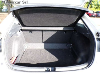 Volkswagen Taigo 1.0 tsi Life 95cv (9)