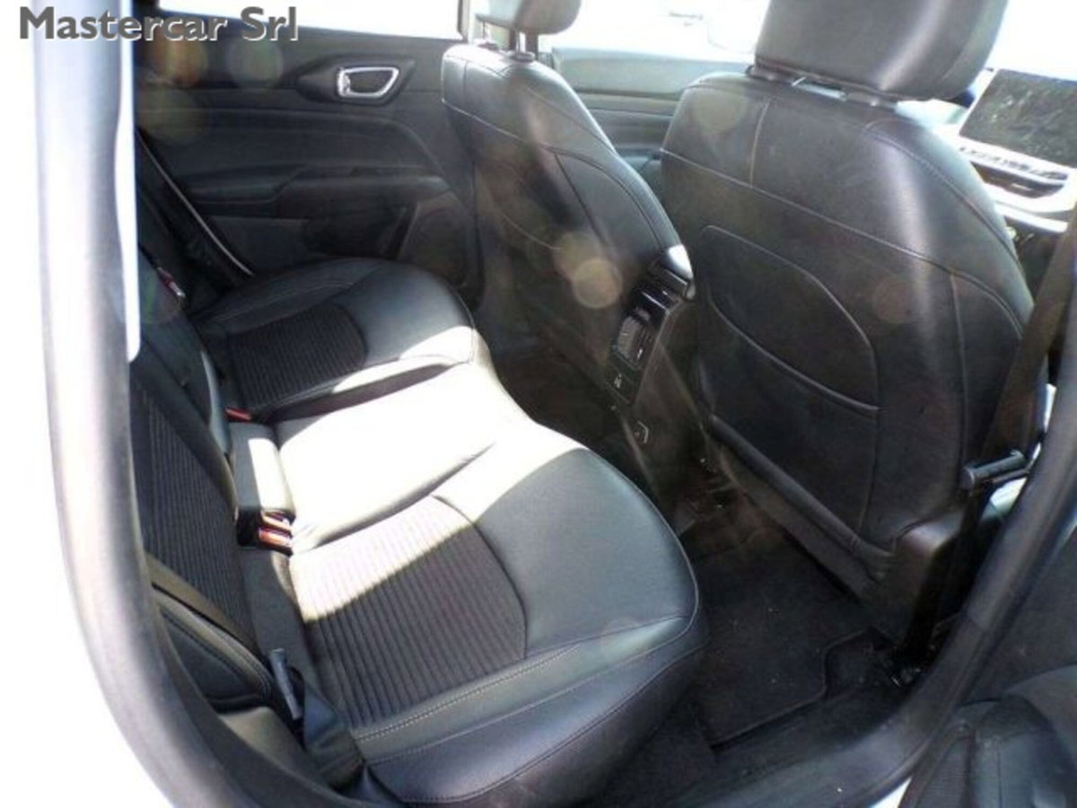Jeep Compass 1.3 turbo t4 phev Altitude 4xe auto (6)