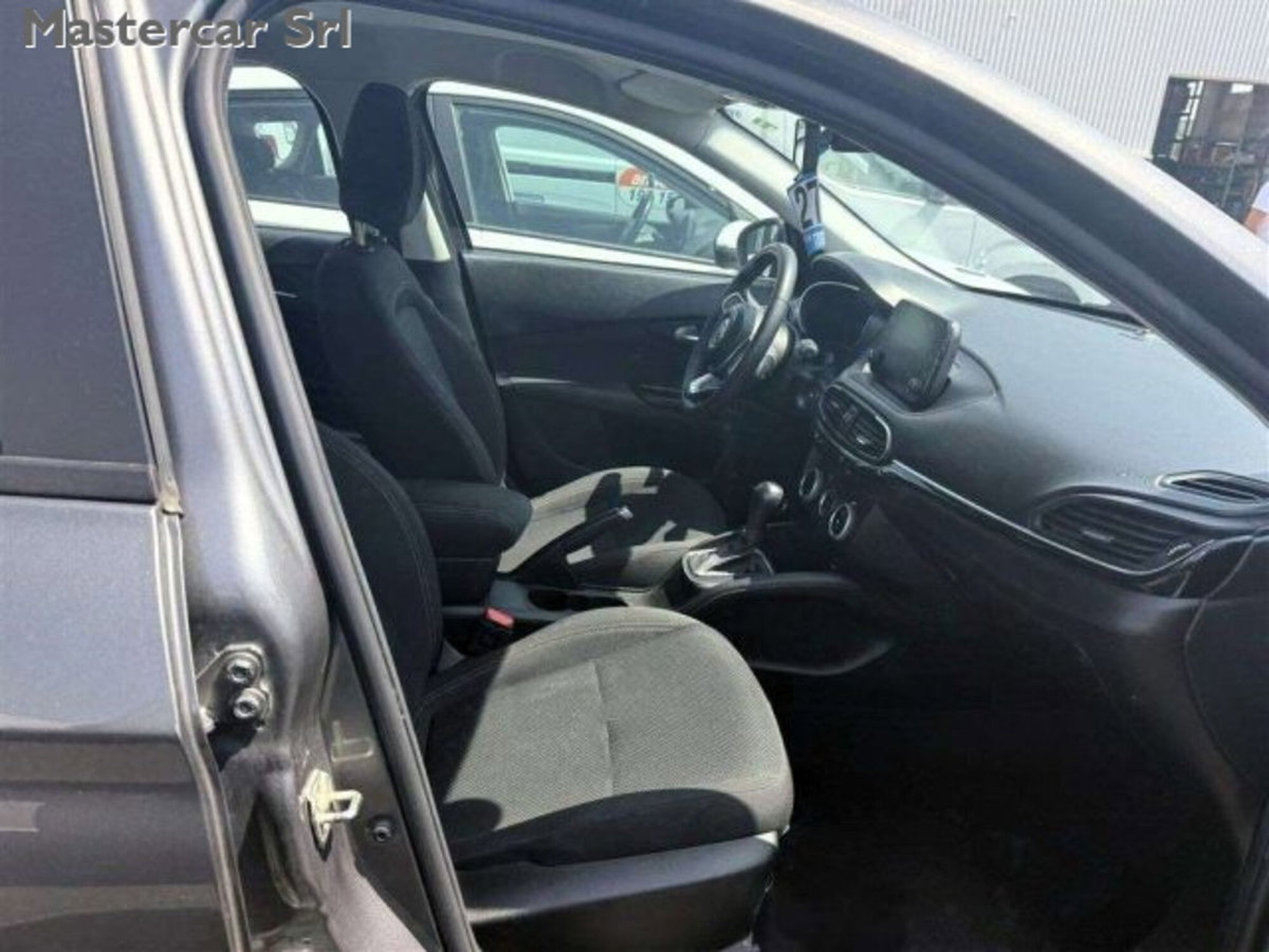 Fiat Tipo Tipo 5p 1.5 t4 hybrid Cross 130cv dct (6)