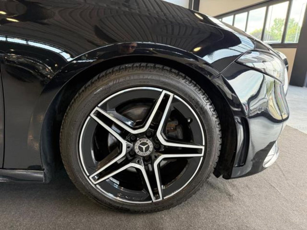 Mercedes-Benz Classe A Sedan 180 d Automatic 4p. Premium (8)