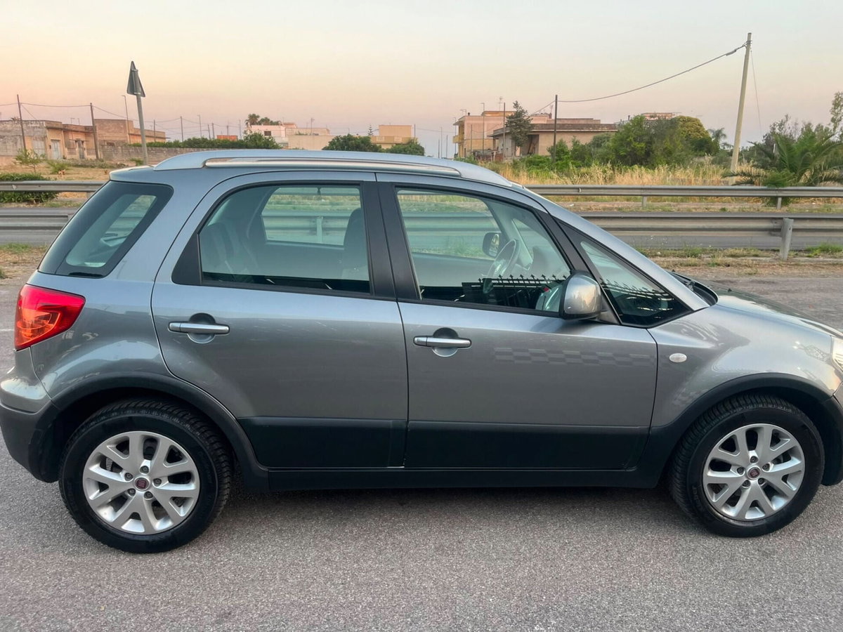 Fiat Sedici 2.0 MJT 16V DPF 4x2 Emotion (4)