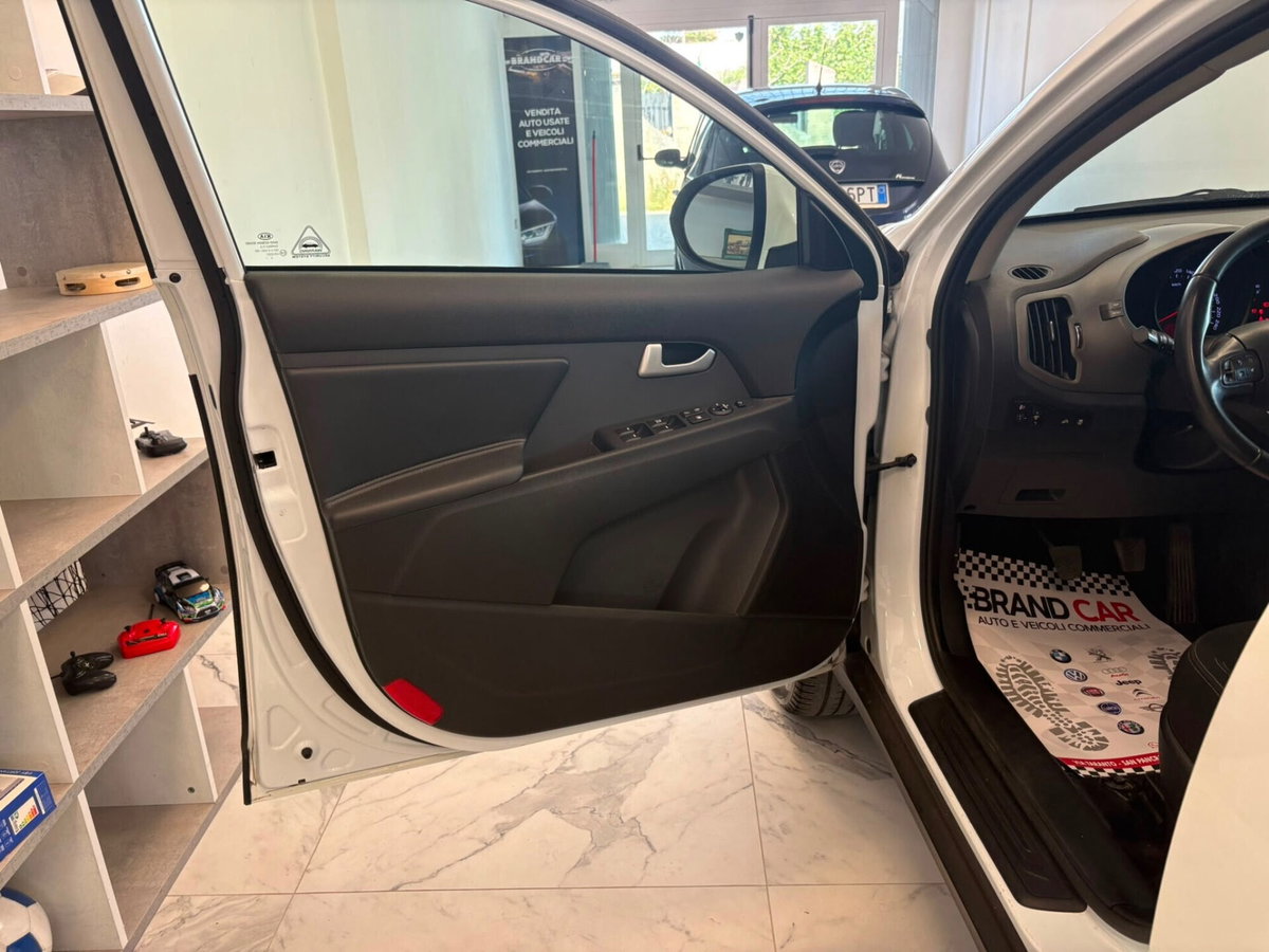 Kia Sportage 1.7 CRDI VGT 2WD Cool (9)
