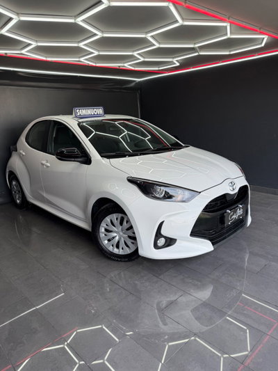 Toyota Yaris 1.0 5 porte Trend (2)