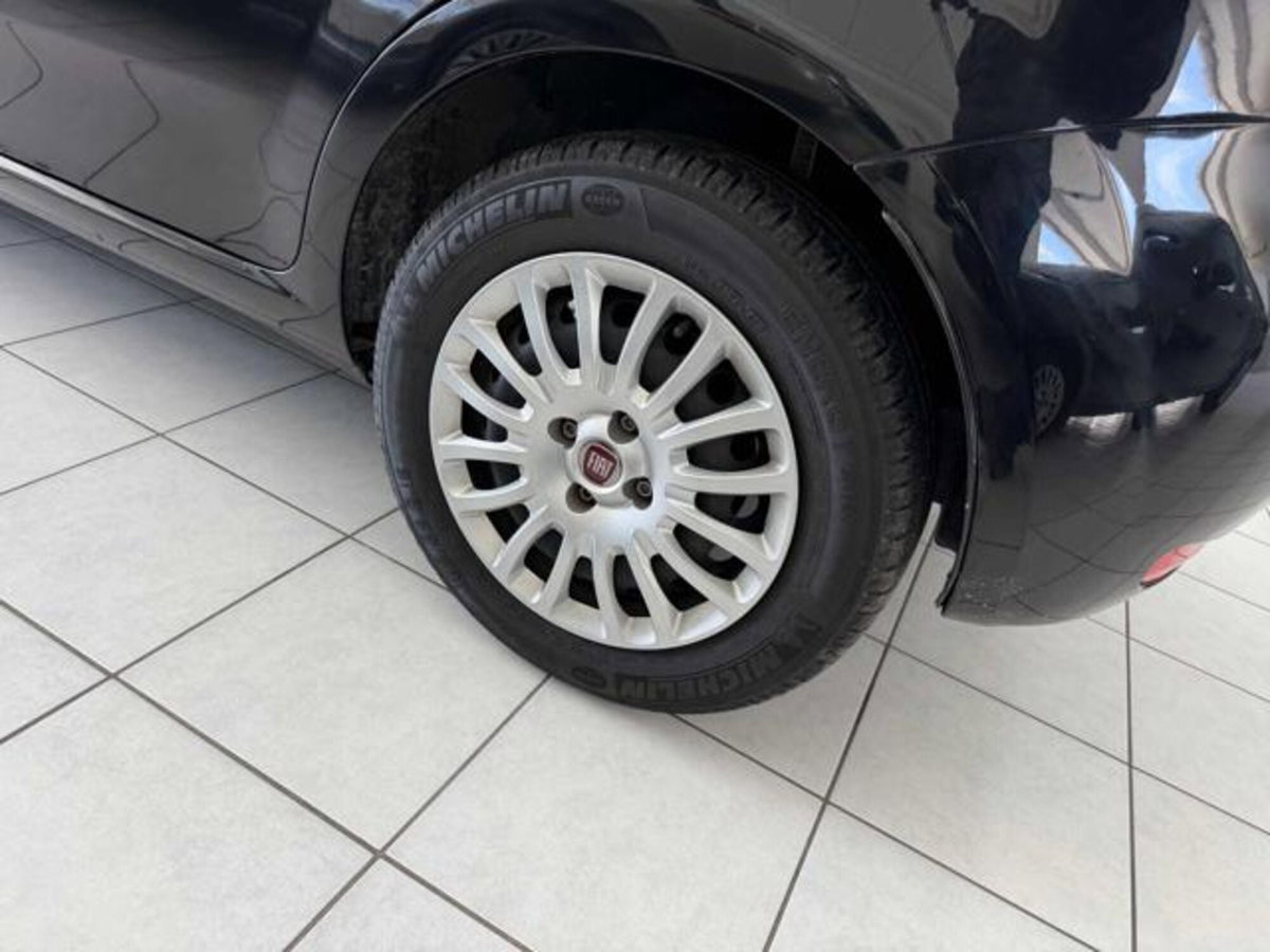 Fiat Punto 1.3 MJT II S&S 95 CV 5 porte Street (16)