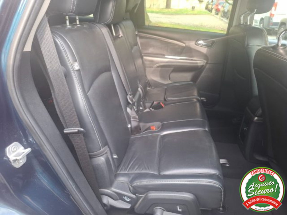 Fiat Freemont 2.0 Mjt 170 CV 4x4 Automatica Lounge (9)