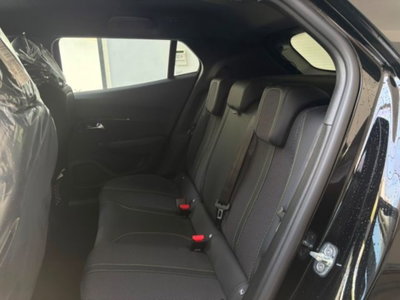 Peugeot 2008 1.2 hybrid GT Exclusive 145cv e-dcs6 (12)
