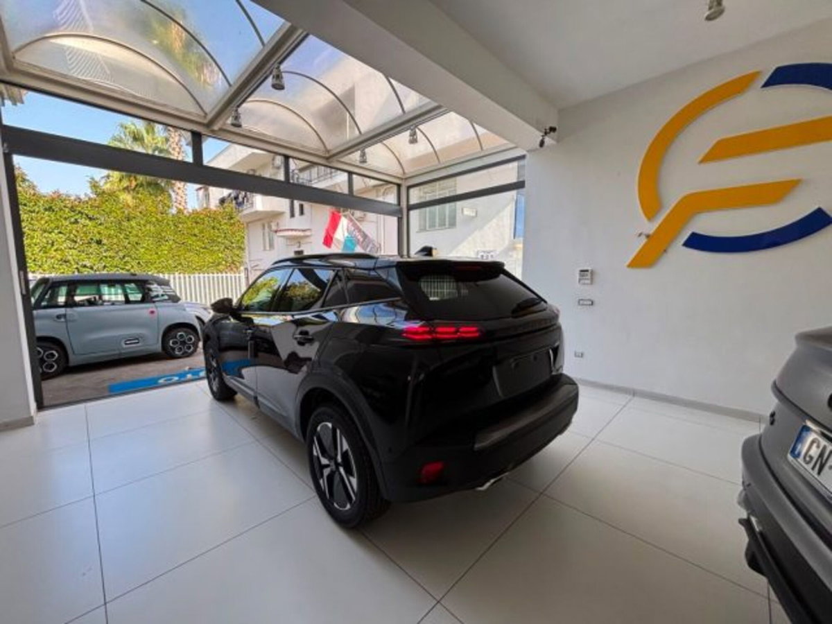 Peugeot 2008 1.2 hybrid GT Exclusive 145cv e-dcs6 (17)