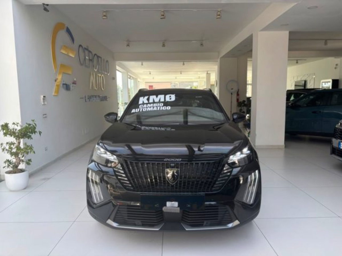 Peugeot 2008 1.2 hybrid GT Exclusive 145cv e-dcs6 (2)