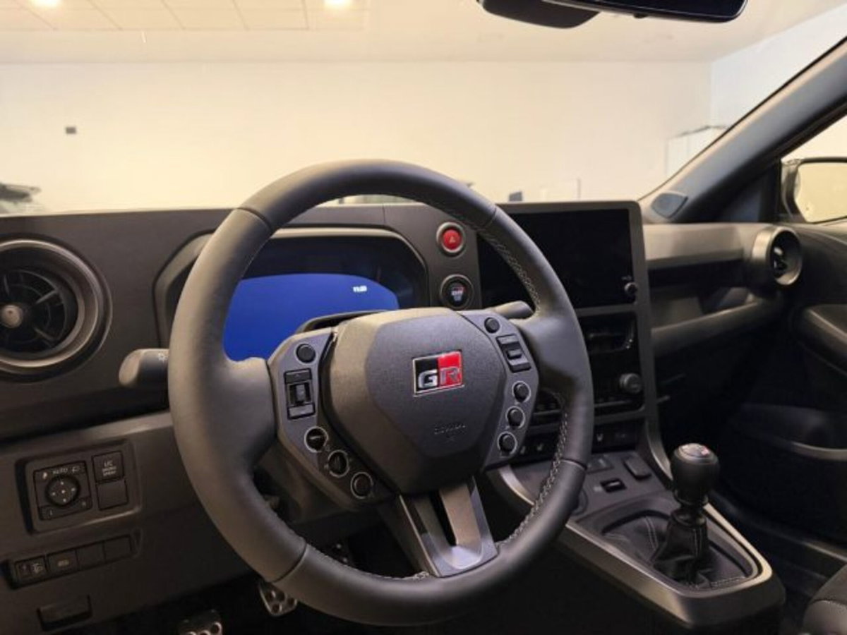 Toyota GR Yaris 1.6 Turbo 3 porte GR Yaris Circuit (3)