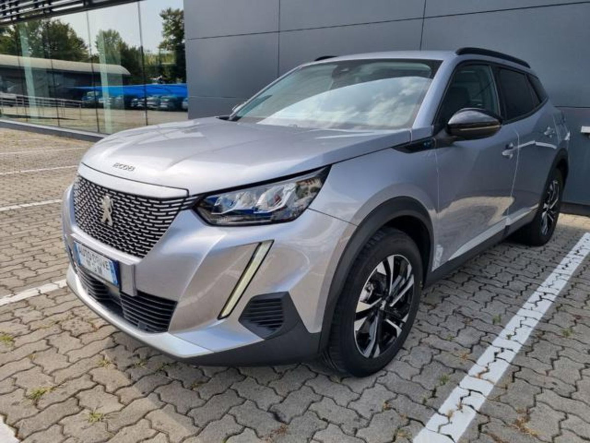 Peugeot 2008 motore elettrico 136 CV Allure Pack (18)