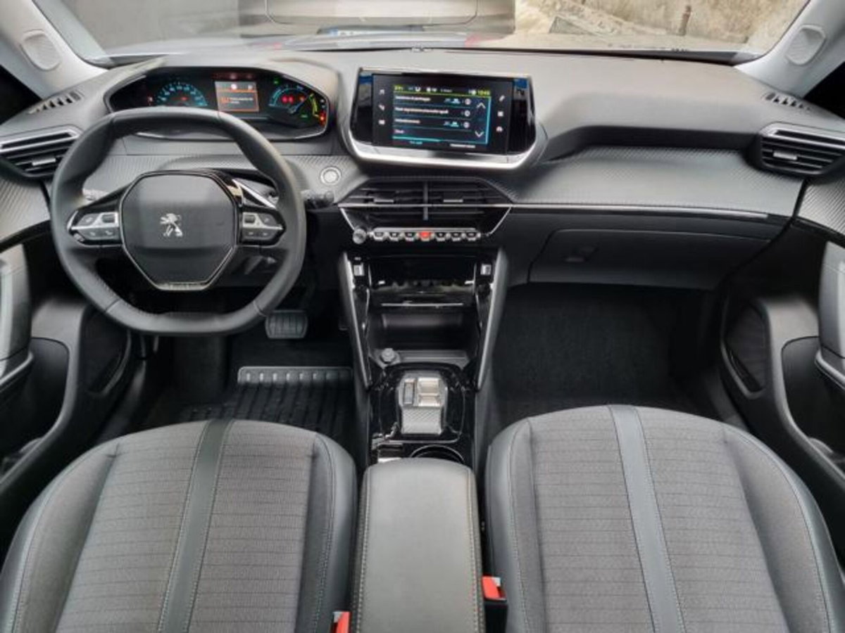 Peugeot 2008 motore elettrico 136 CV Allure Pack (6)