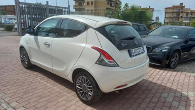 Lancia Ypsilon 1.2 69 CV 5 porte Silver (5)