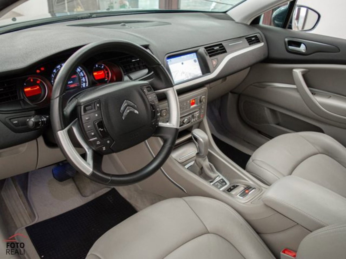 Citroen C5 2.0 HDi 163 aut. Executive (8)