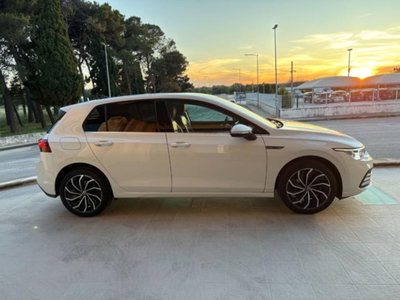 Volkswagen Golf Variant 2.0 TDI SCR DSG Life (4)