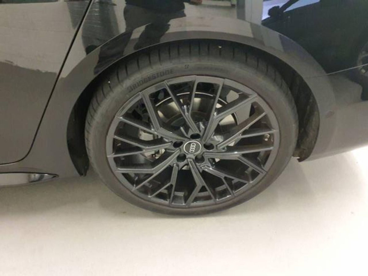 Audi A6 40 2.0 TDI quattro ultra S tronic Business Plus (9)