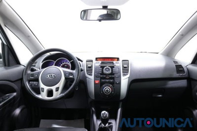 Kia Venga 1.4 CVVT LX Easy (9)
