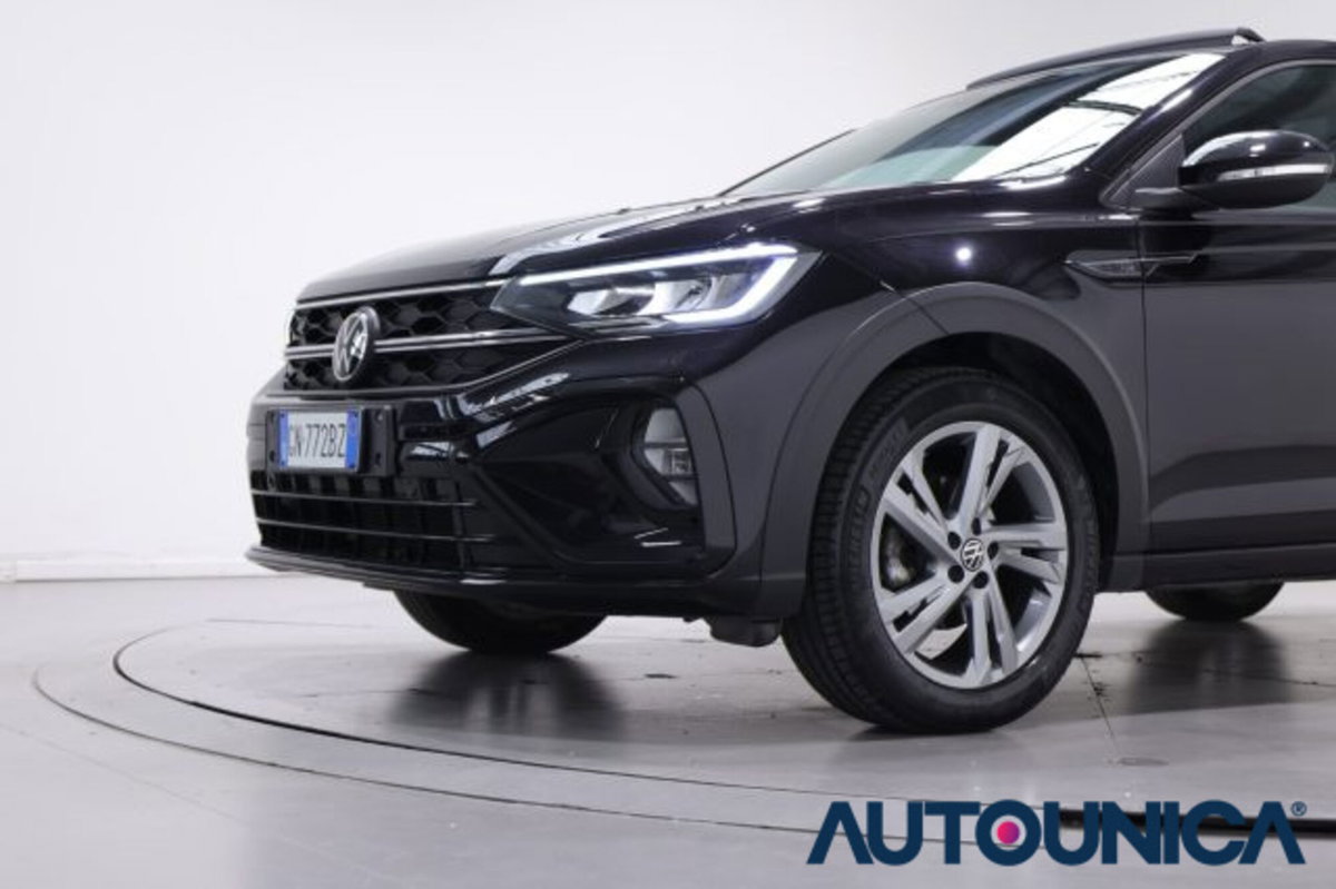 Volkswagen Taigo 1.0 TSI 110 CV DSG R-Line (12)