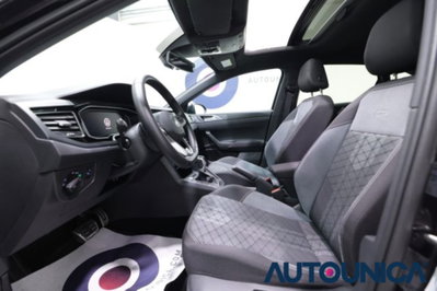 Volkswagen Taigo 1.0 TSI 110 CV DSG R-Line (20)