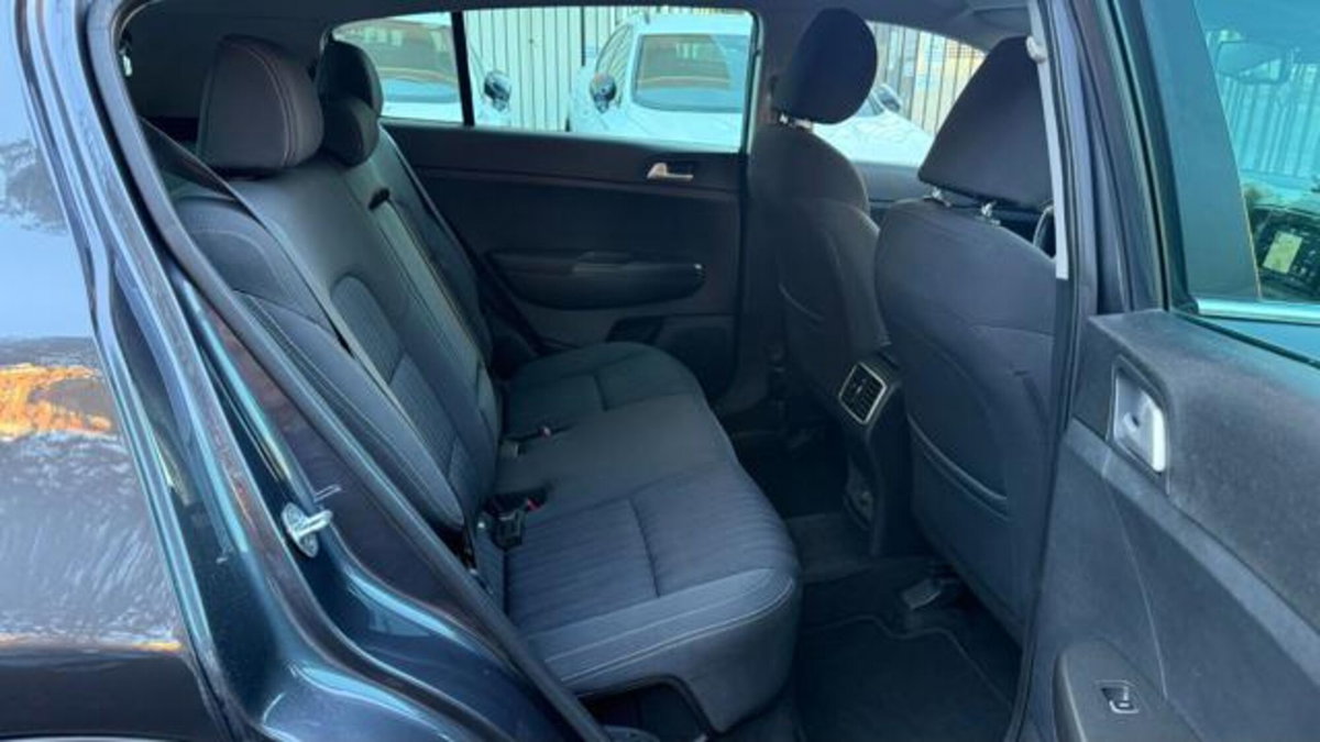 Kia Sportage 1.7 CRDI 2WD Class (16)