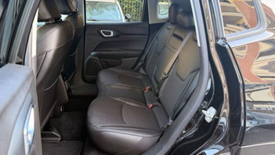 Jeep Compass 1.6 Multijet II 2WD S (15)