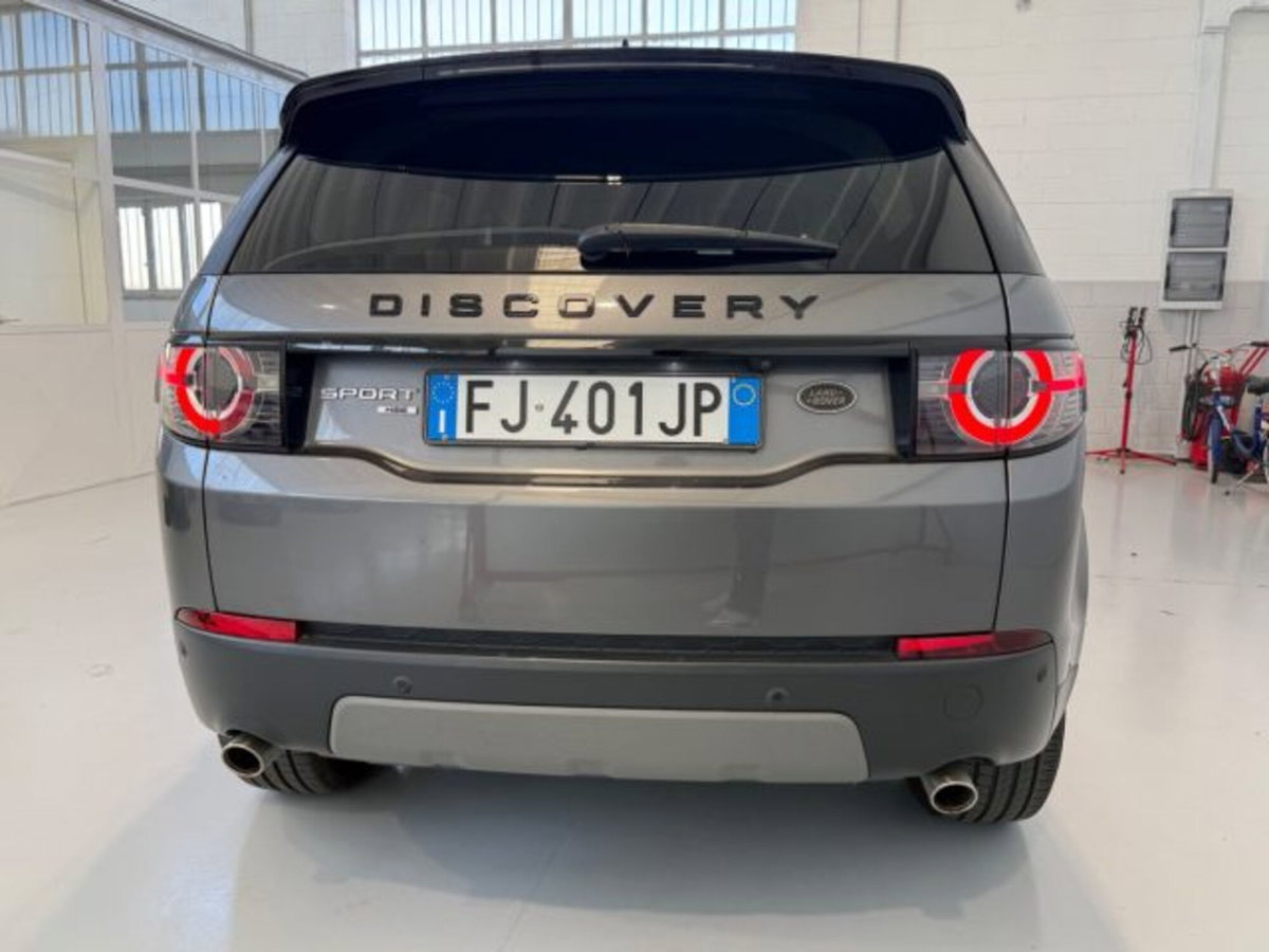 Land Rover Discovery Sport 2.0 TD4 150 CV HSE (6)