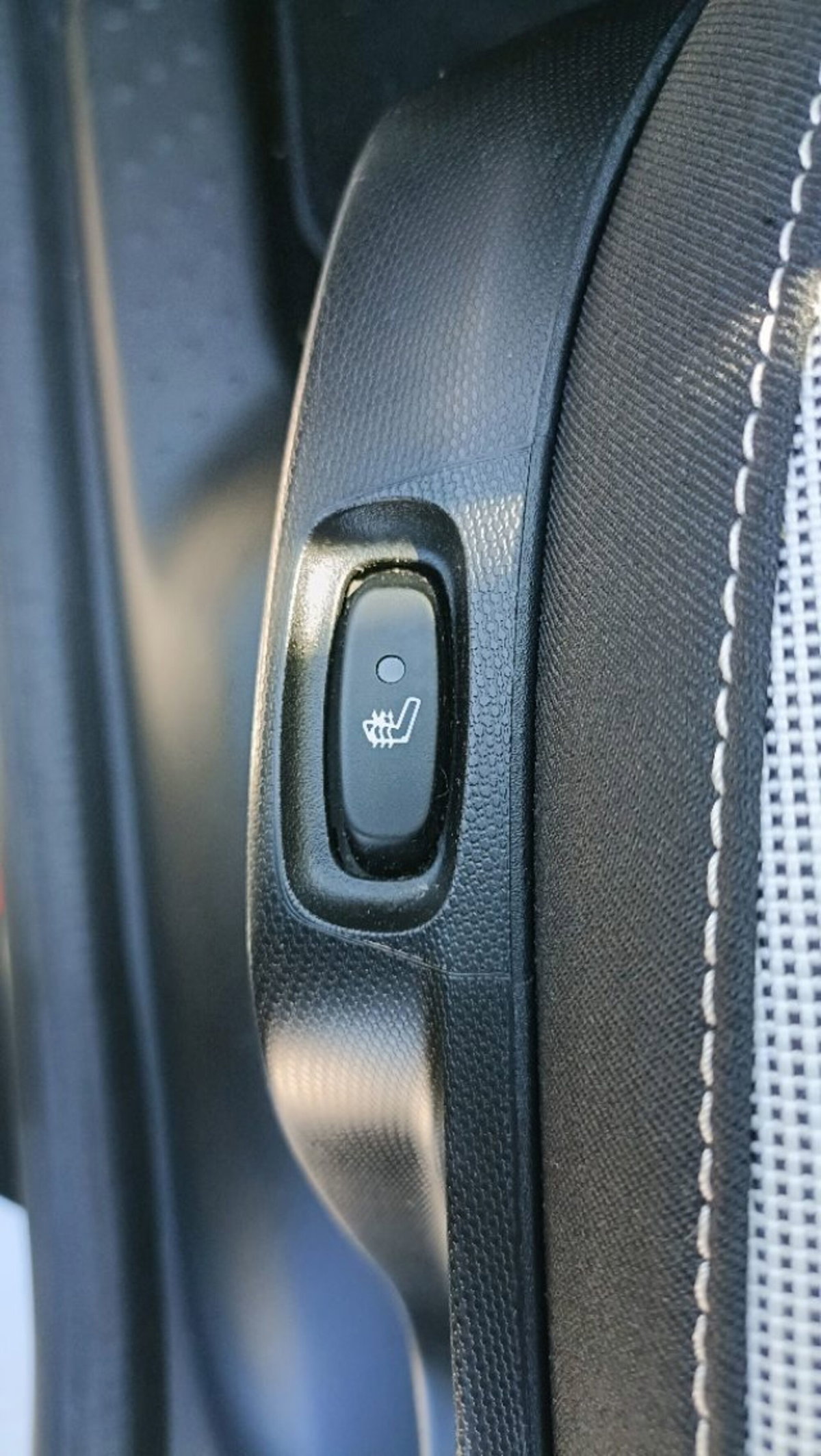 Renault Twingo 1.0 SCe Live (11)