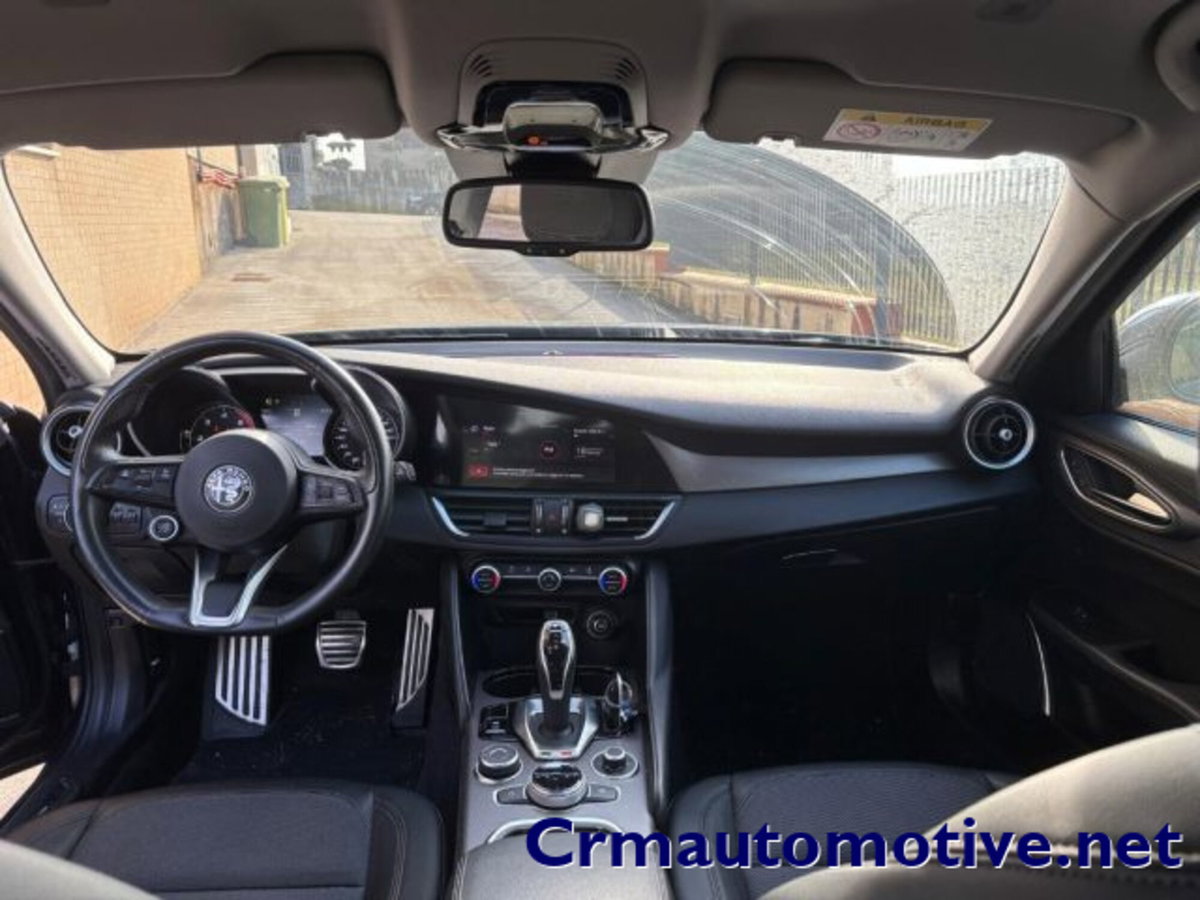 Alfa Romeo Giulia 2.2 Turbodiesel 160 CV AT8 Sprint (11)